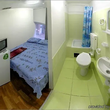 Hotel Tokyo Star Economy *