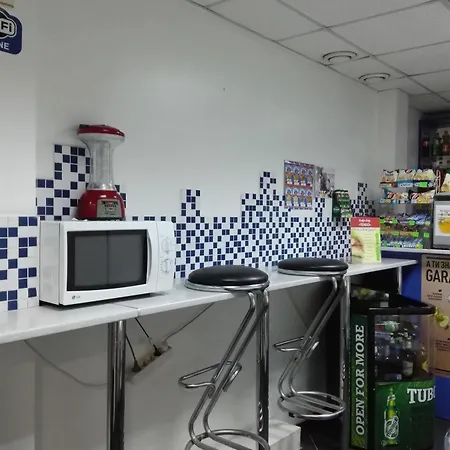 Tokyo Star Economy 酒店 *